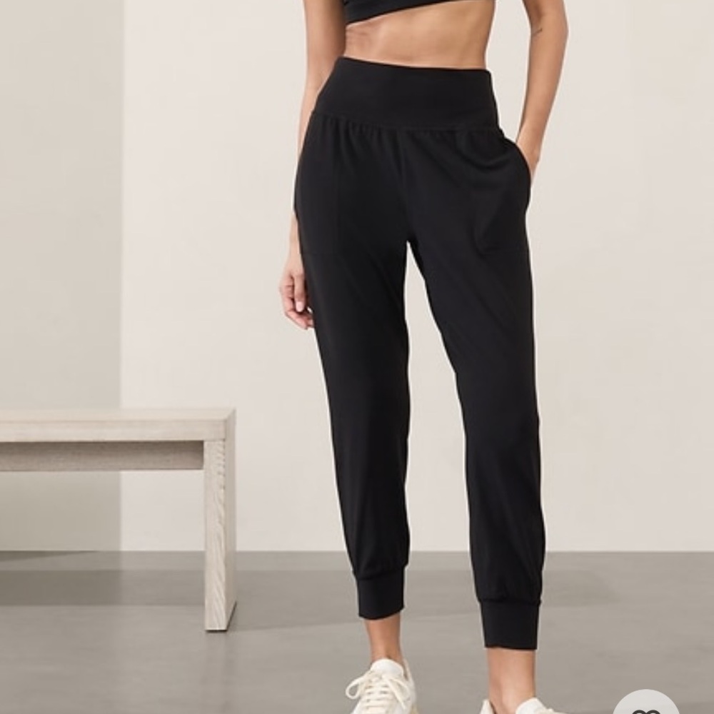 ATHLETA Salutation Hugh Rise Jogger Black Size Large